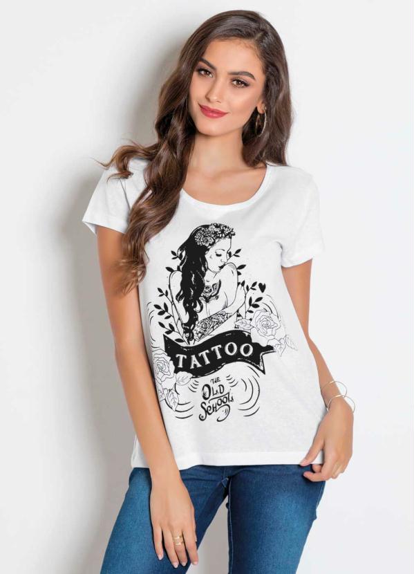 T-Shirt com Estampa de Tattoo (Branca)