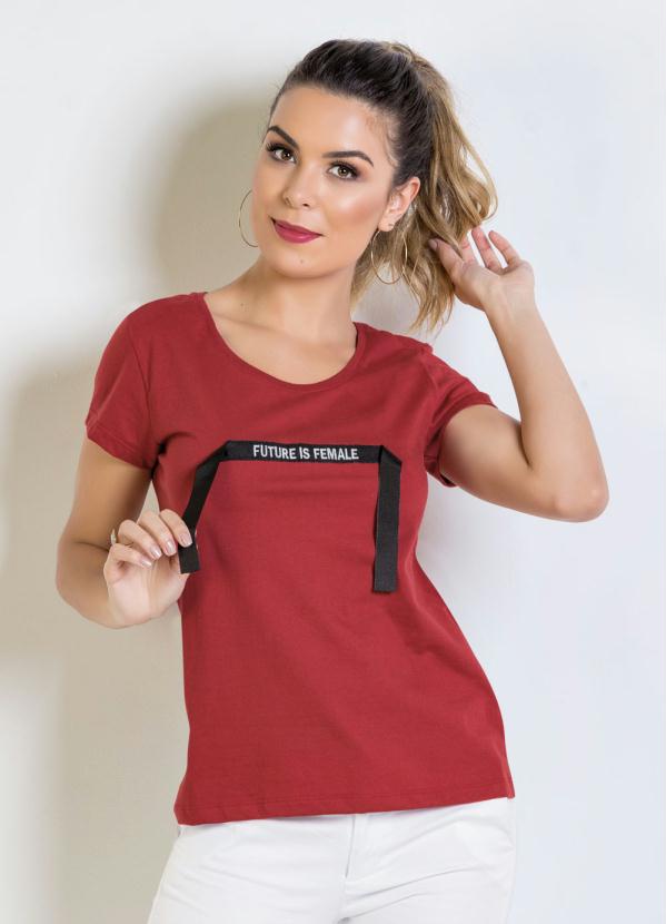 T-Shirt (Vermelha) com Fita e Bordado