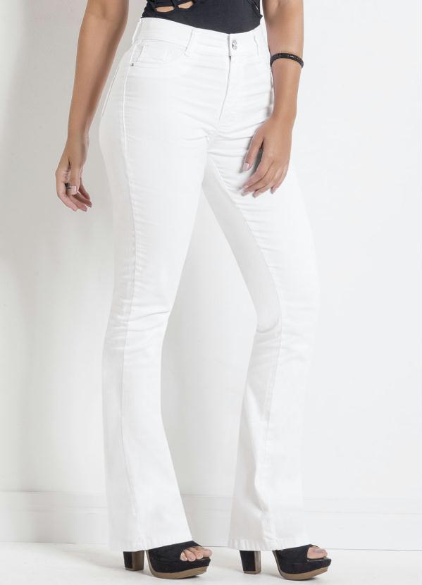 calça flare jeans branca