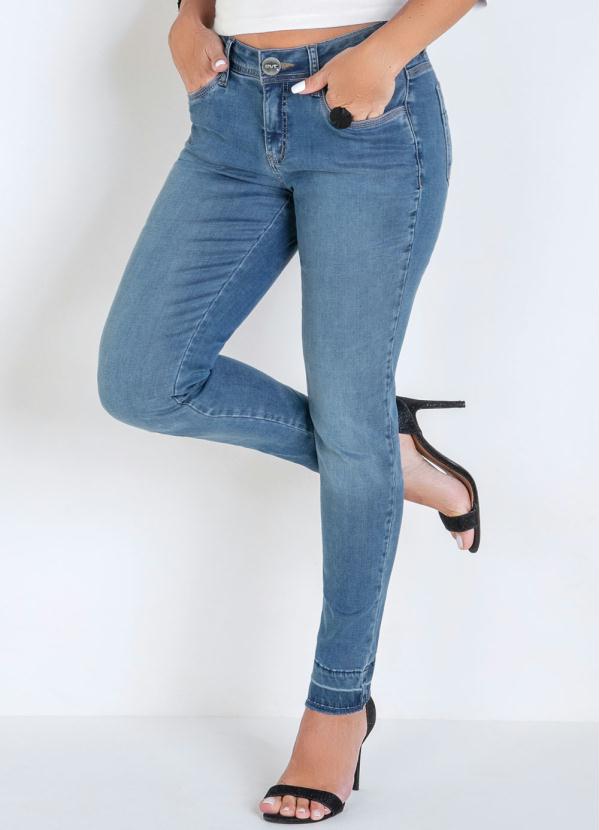 Cala (Jeans) Eventual com Barra Desfiada