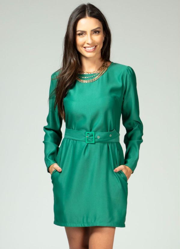 vestido verde com cinto