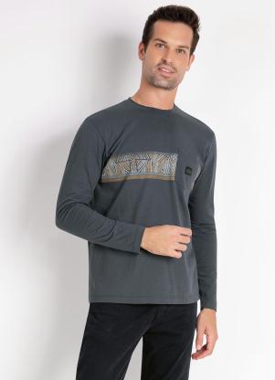 Camiseta (Cinza) com Estampa e Bolso na Frente