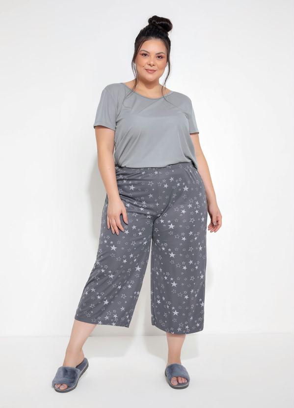 Pijama Plus Size (Estrelas) com Cala Capri