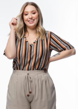 Blusa Plus Size (Listrada) com Mangas Curtas