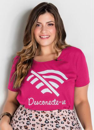 T-Shirt (Pink) com Estampa Frontal Plus Size