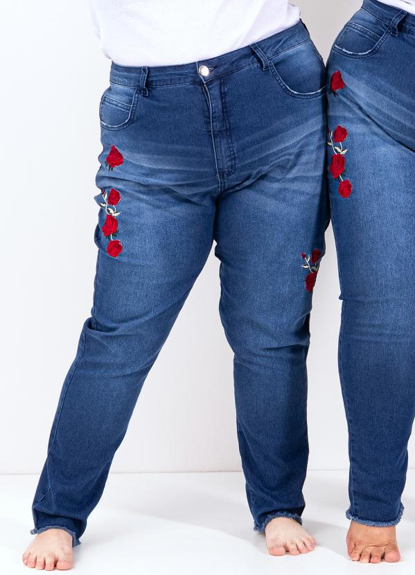 Cala (Jeans) com Bordado Plus Size