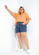Short Jeans com Barra Desfiada Plus Size